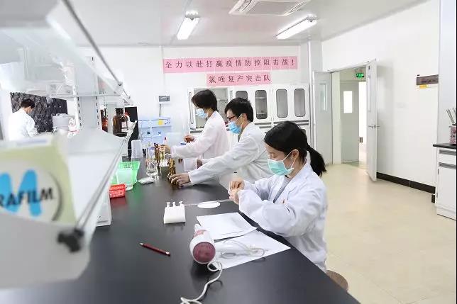 【初心如磐，使命在肩】我为药品研发昼夜攻关，你为抗疫增援远走湖北