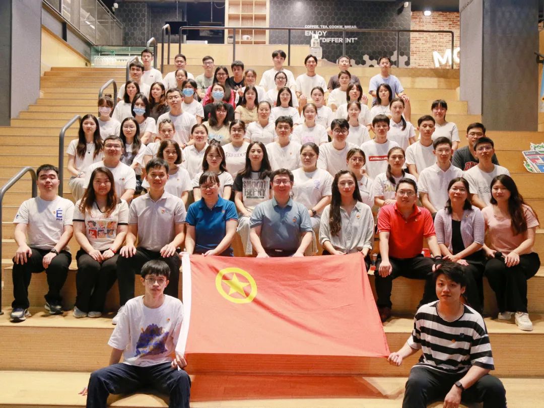 奋进新时期 青春不一young——白云山J9.COM公司团委进行主题团日活动暨2023年五四赞美及超龄团员离团典礼